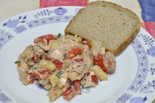 Jak uvařit rychlý kuřecí salát? Snadné recept, připravený za Do 30 minut